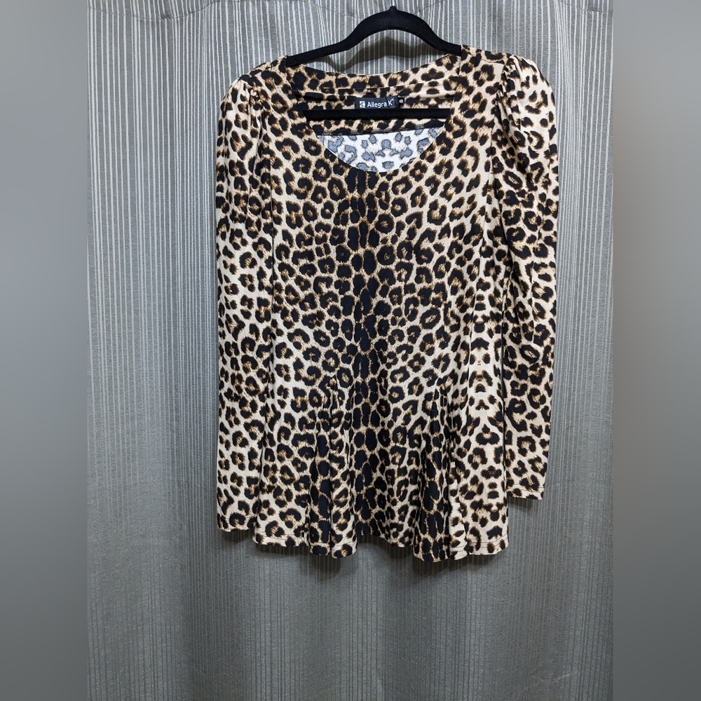 Womens Small Stretchy  Sexy Lepoard Blouse, top, shirt